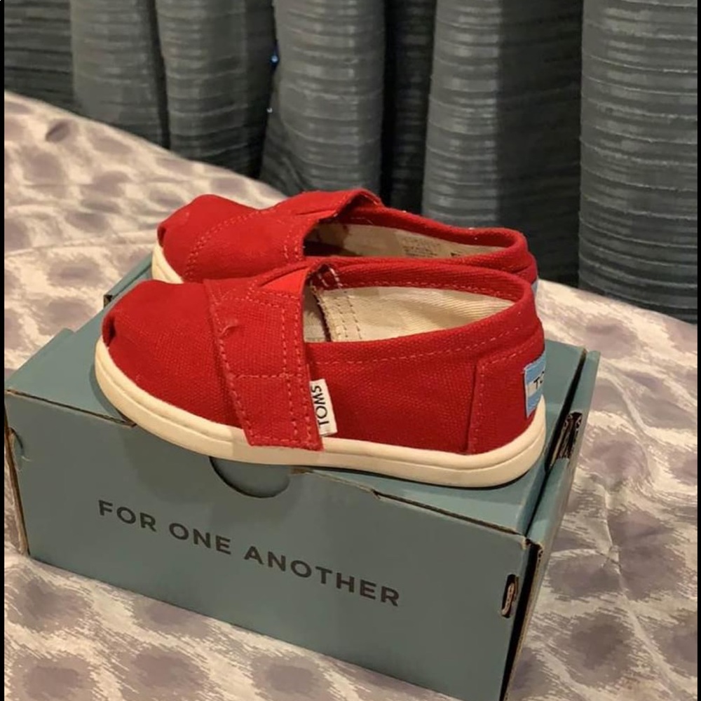 TOMS